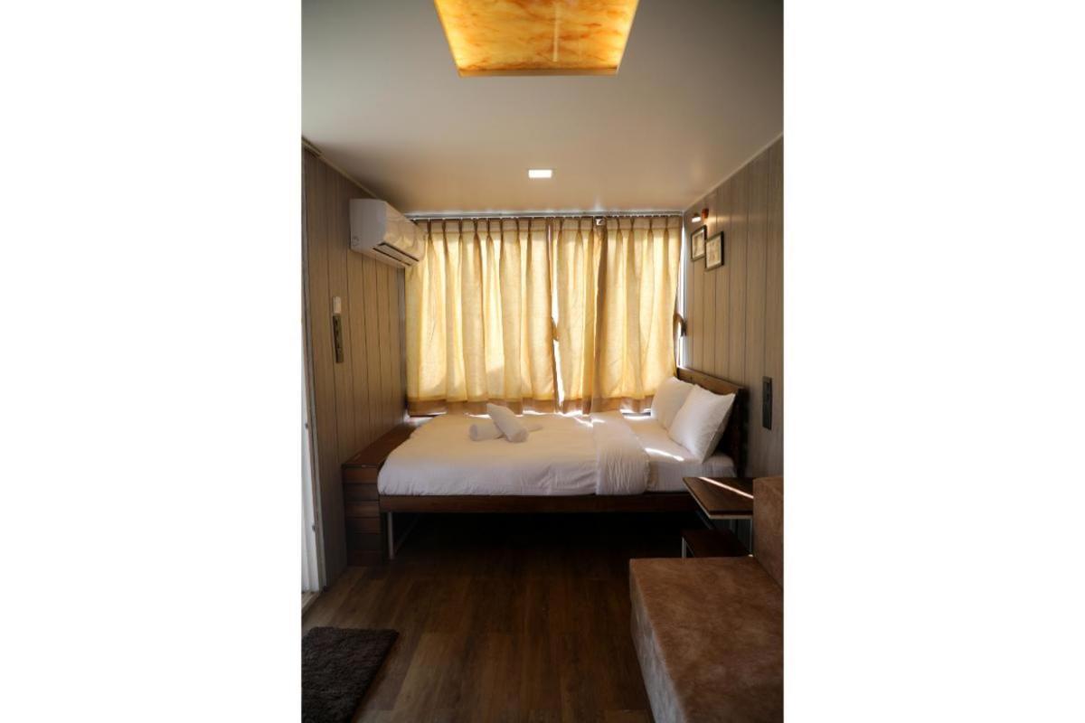 Out Of Box Living Kashid,Murud Ngoại thất bức ảnh